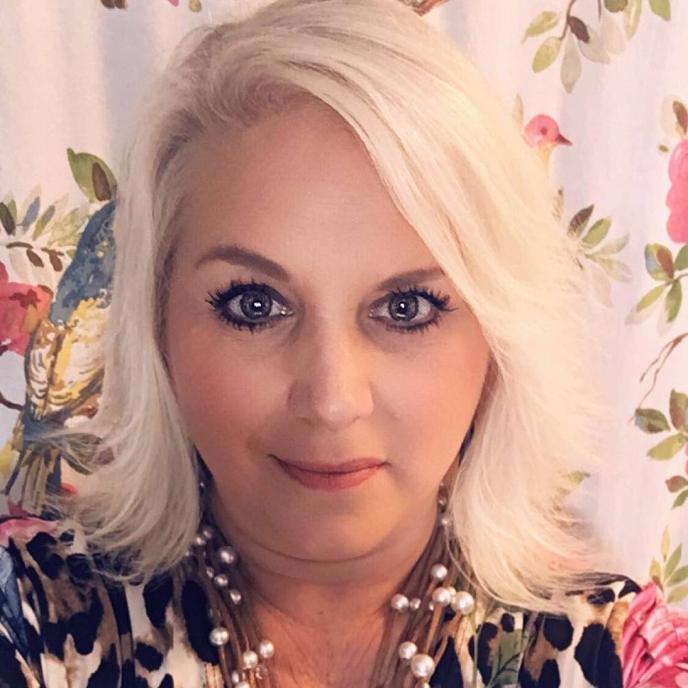 Meet your Posher, Angela